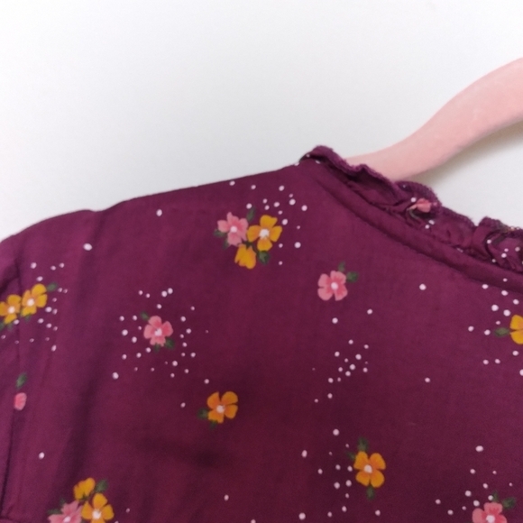 Old Navy Burgundy Floral Lightweight Ruffle Trim Swing Top Size Medium - Picture 7 of 9